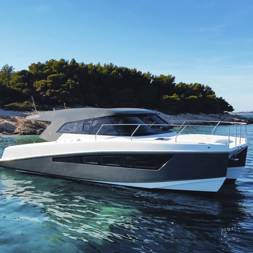 Прогулочный катер с каютой катамаран - M37 - MAKAI Yachts - дизельный / хардтоп / круизный