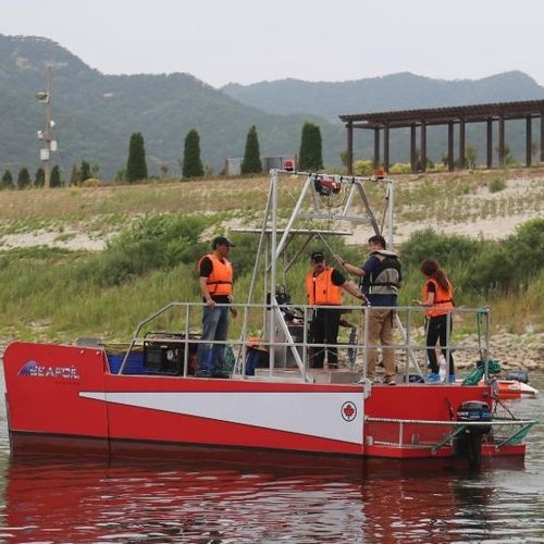 Профессиональный катер баржа для сбора мусора - 8 M - WEIHAI WES-TECH Equipment Co., Ltd. - баржа для сбора нефтяных разливов / c подвесным мотором / жесткий корпус