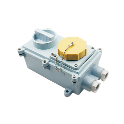 Герметичная розетка для судна - IMPA 792771 - Zhejiang Bozhou Marine Electric Technology Co., Ltd. - для катера / внутренняя резьба / с выключателем