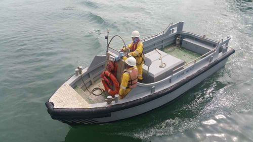 Профессиональный катер мини-буксир - Centurion 21 - Five Aluminium Boat and Engineering Pte Ltd - с внутренним мотором / дизельный / из алюминия