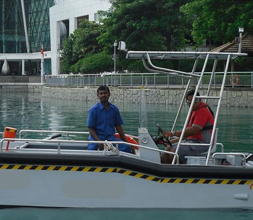 Ботик с внутренним мотором - Scavenger E15 - Five Aluminium Boat and Engineering Pte Ltd - электрический / из алюминия / 100% перерабатываемый