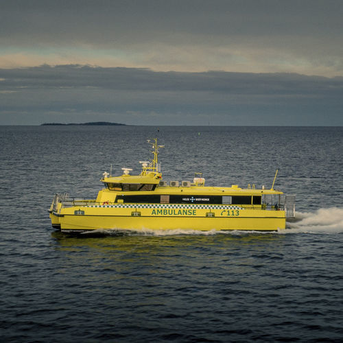 Профессиональный катер катер скорой помощи - 2280 CAT - Kewatec - катамаран / водомет для установки на борту / медицинский