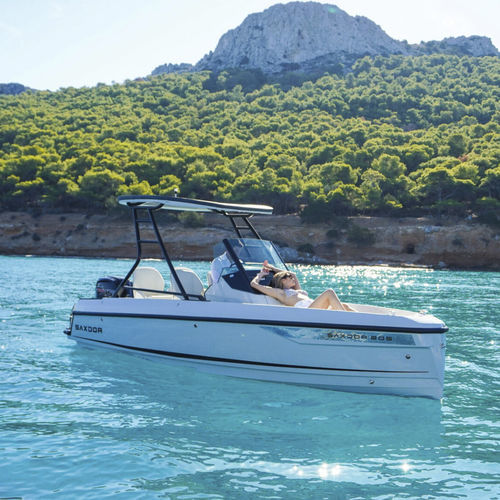 Открытый катер c подвесным мотором - 205 - Saxdor Yachts Oy - с выдвижной секцией / с центральной консолью / макс. 6 человек
