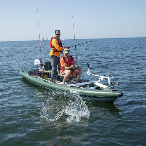 Надувная лодка c подвесным мотором - FishSkiff™ 16 - SeaEagle.com - полужесткая / открытая / для рыбной ловли