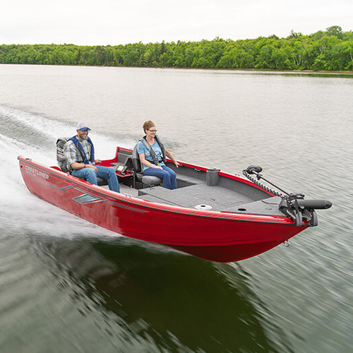 Судно для плавания в закрытых водах c подвесным мотором - 1650 PRO TILLER  - Crestliner - для спортивной рыбалки / из алюминия / макс. 6 человек