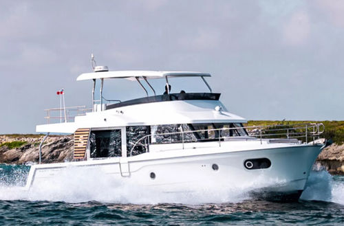 Траулер с внутренним мотором - Swift Trawler 48 - Bénéteau Motorboats - двухмоторный / с флайбриджем / для спортивной рыбалки