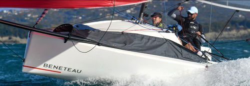 Парусник для навигации в прибрежных водах - First 18SE - Bénéteau Sailboats - круизно-гоночный / для регаты / 1 каюта