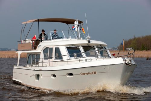 Быстроходный катер с внутренним мотором - EV 1400 II - Aquanaut - с флайбриджем / речной / 4 спальных места