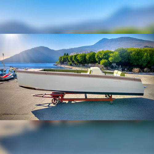Открытый катер с внутренним мотором - GRAFIT - BARKMET BOATS - дизельный / с центральной консолью / для досуга