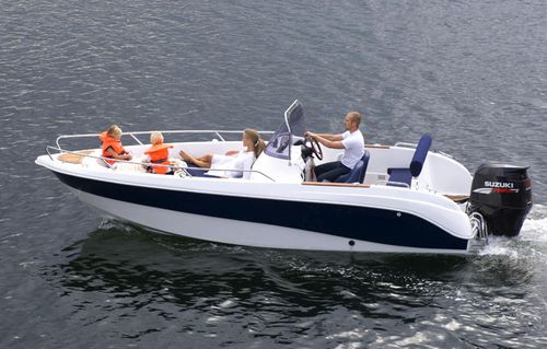 Открытый катер c подвесным мотором - V605  - Boatbuilding Motor Yacht Sp. Z o.o. - полужесткий / с центральной консолью / спортивный