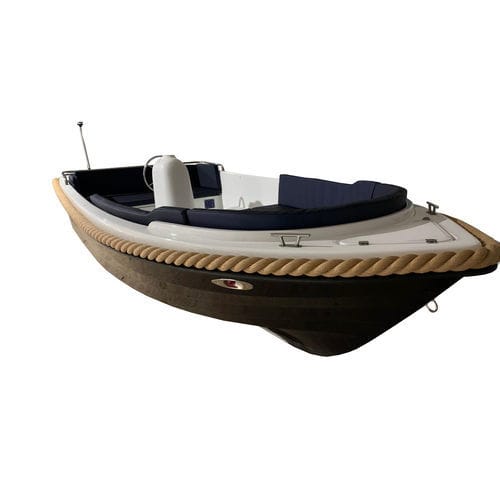 Открытый катер c подвесным мотором - V440 - Boatbuilding Motor Yacht Sp. Z o.o. - полужесткий / с центральной консолью / традиционный
