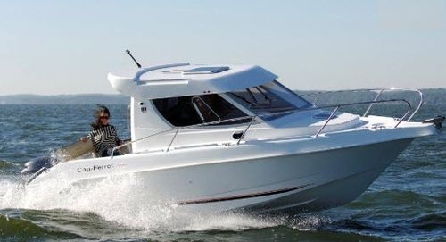 Прогулочный катер с каютой c подвесным мотором - 722 T - B2 marine - хардтоп / с рулевой рубкой / для спортивной рыбалки