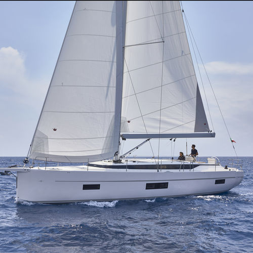 Круизная парусная яхта - C50 - BAVARIA YACHT - 3 каюты / 4 каюты / 5 кают