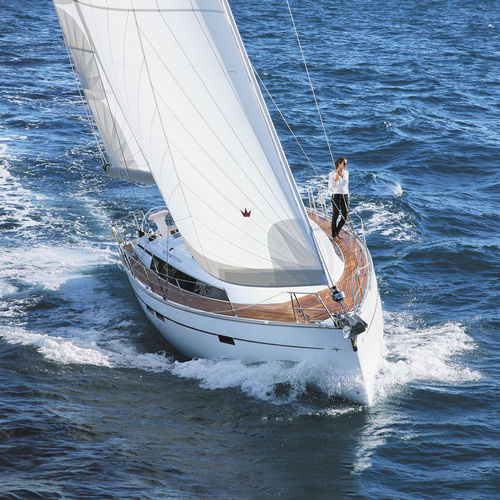 Круизный парусник - 46 - BAVARIA YACHT - 3 каюты / 4 каюты / 6 спальных мест