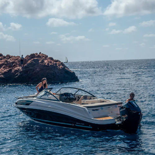 Прогулочный катер с каютой c подвесным мотором - VR6 Cuddy OB - Bayliner - открытый / с двойной консолью / для водных лыж