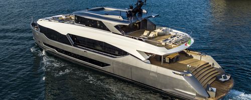 Круизная супер-яхта - 35 Exuma - Maiora - с флайбриджем / 5 кают / 11 спальных мест