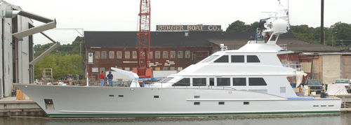 Супер-яхта для спортивной рыбалки - SARAHBETH - Burger Boat Company - быстрая / с рулевой рубкой / корпус водоизмещающего типа
