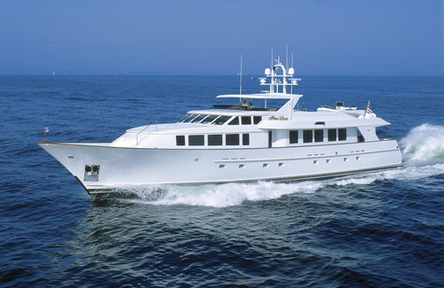 Круизная супер-яхта - FAE LON - Burger Boat Company - с флайбриджем / корпус водоизмещающего типа / на заказ