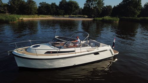 Быстроходный катер с внутренним мотором - Intender 950 - Interboat - дизельный / открытый / с центральной консолью