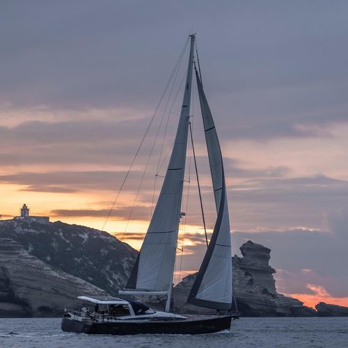 Круизная парусная яхта - JEANNEAU YACHTS 65 - Jeanneau - Sailboats - 3 каюты / 4 каюты / 5 кают