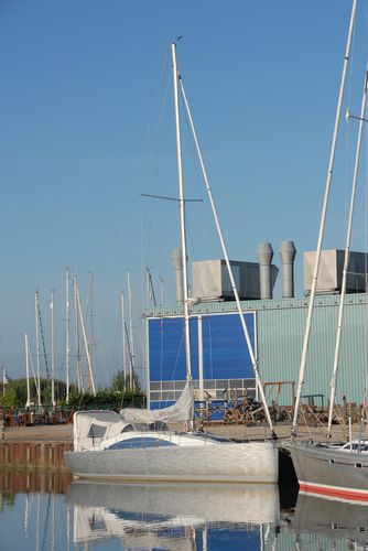 Круизный парусник - TONGER 39C FRANGIPANI - KM Yachtbuilders - 3 каюты / с закрытым кокпитом / из алюминия