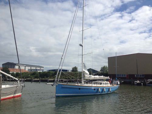 Крупный круизный парусник - BESTEWIND 50 - PRINCESS OF TIDES - KM Yachtbuilders - 2 каюты / с центральным кокпитом
