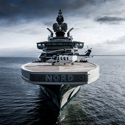 Круизная мега-яхта - NORD - Lurssen Yachts - с приподнятой рулевой рубкой / с вертодромом