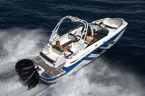 Палубная лодка c подвесным мотором - M-45 - Monterey Boats - с двойной консолью / открытая / боурайдер