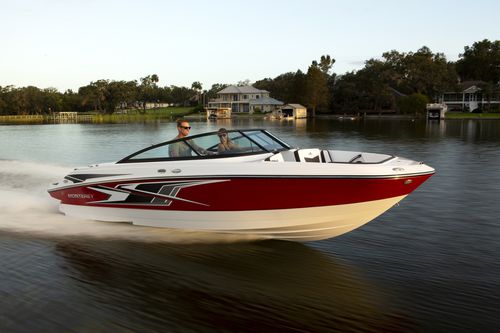 Небольшой катер с внутренним мотором - M-22 - Monterey Boats - с двойной консолью / боурайдер / открытый