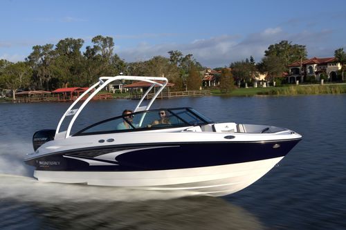 Небольшой катер c подвесным мотором - M-205 - Monterey Boats - с двойной консолью / боурайдер / открытый