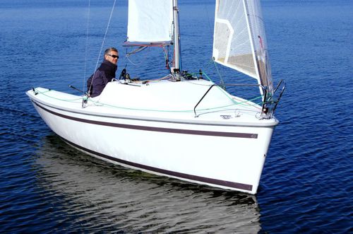Парусник дэйсэйлер - 18 SPORT - SailArt - гоночный / бушприт / по индивидуальному заказу