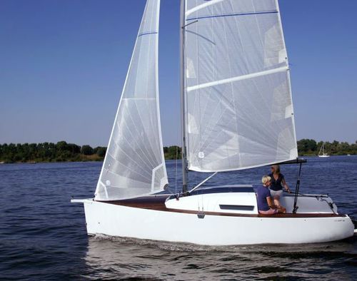 Парусник дэйсэйлер - 22 - SailArt - 1 каюта / с подъемным килем / бушприт