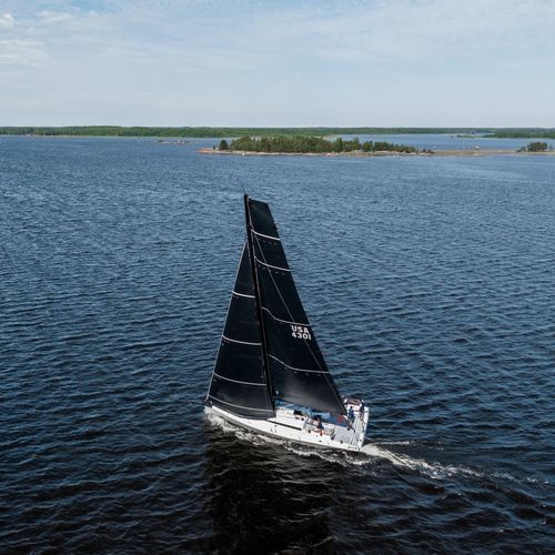 Круизно-гоночный парусник - ClubSwan 43 - Nautor Swan - однотипный / 1 каюта / бушприт