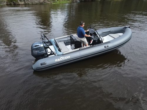 Надувная лодка c подвесным мотором - 575  - Falcon Inflatables - горючее / двухмоторная / полужесткая