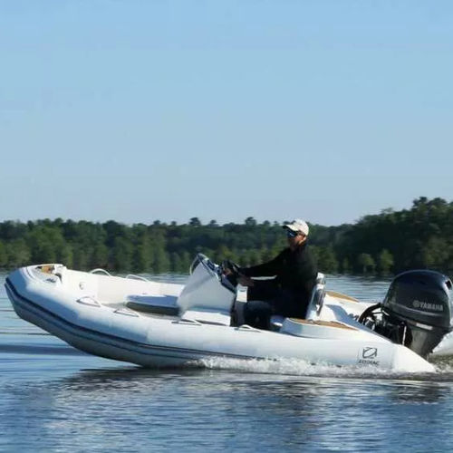 Надувная лодка c подвесным мотором - YACHTLINE 440 - ZODIAC - RIB / открытая / с боковой консолью
