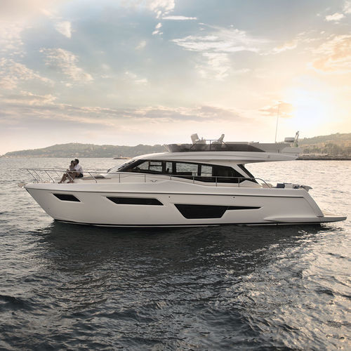 Круизная моторная яхта - 500 - Ferretti Yachts - с флайбриджем / 2 каюты