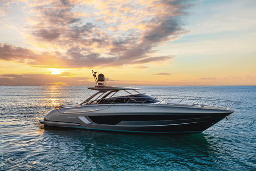 Круизная моторная яхта - 56' RIVALE - Riva - открытая / с двойной консолью / V-образный привод
