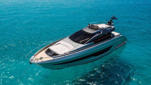 Спортивная моторная яхта - 66' RIBELLE - Riva - с флайбриджем / V-образный привод / 3 каюты