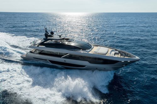 Круизная моторная яхта - 102' CORSARO SUPER - Riva - с флайбриджем / 5 кают / PRV