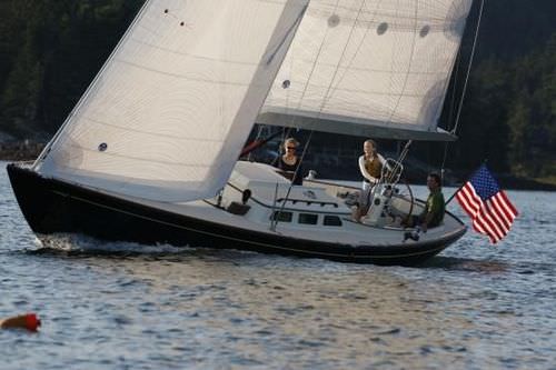 Парусник дэйсэйлер - M36 - Morris Yachts - 1 каюта / с центральным кокпитом / углеродная мачта