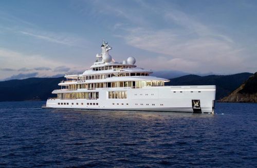 Круизная мега-яхта - LUMINOSITY - Benetti - с приподнятой рулевой рубкой / электрическая / 12 кают