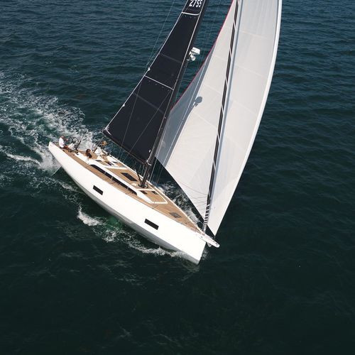 Круизный скоростной парусник - 44 - Solaris Yachts srl - гоночный / 3 каюты / бушприт