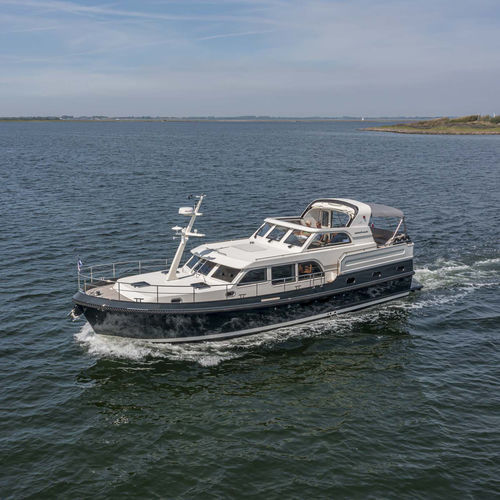 Круизная моторная яхта - Grand Sturdy 500 AC Variotop - Linssen Yachts B.V. - с флайбриджем / 2 каюты / 6 спальных мест