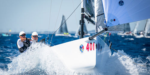 Парусник спортивная килевая яхта - 20 - Melges - однотипный / 1 каюта / бушприт