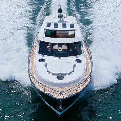 Круизная моторная яхта - BELIZE 54 SEDAN - Riviera - спортивная / оффшорная / традиционная