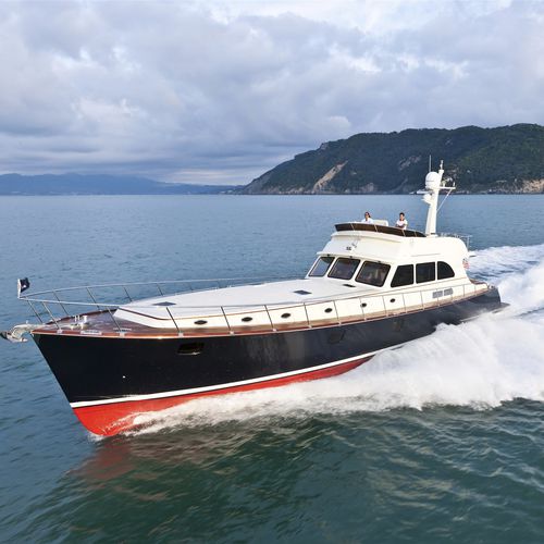 Круизная моторная яхта - 80 - Vicem Yachts - традиционная / лобстер / с флайбриджем