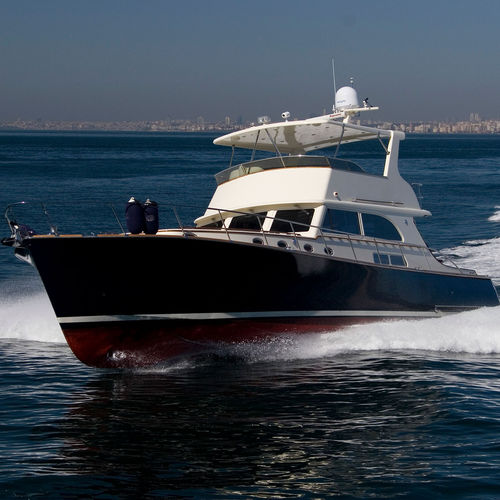 Круизная моторная яхта - 58 - Vicem Yachts - традиционная / лобстер / с флайбриджем