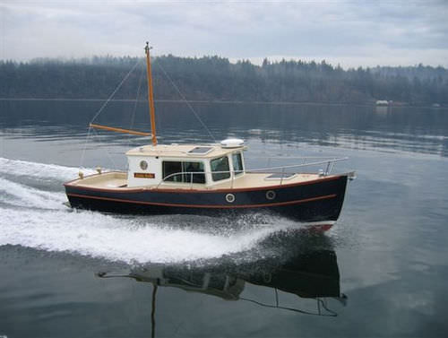 Моторная лодка с каютой с внутренним мотором - M/V ZELDA BELLE - Legendary Yachts - традиционная