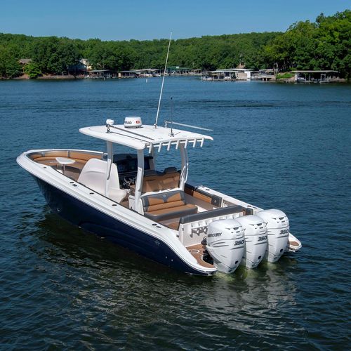 Открытый катер c подвесным мотором - 39NX - Fountain Powerboats - трехмоторный / с центральной консолью / для спортивной рыбалки