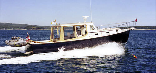 Быстроходный катер с внутренним мотором - 36 LOBSTER YACHT - Ellis Boat - дизельный / лобстер